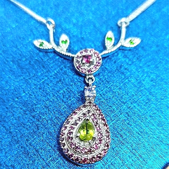 Natural Peridot & Rhodolite Garnet Gems 925‎ Sterling Silver Necklace - Picture 3 of 6